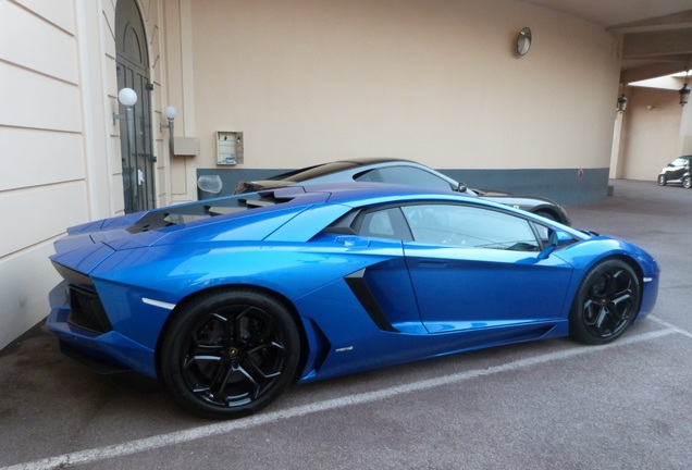 Lamborghini Aventador LP700-4