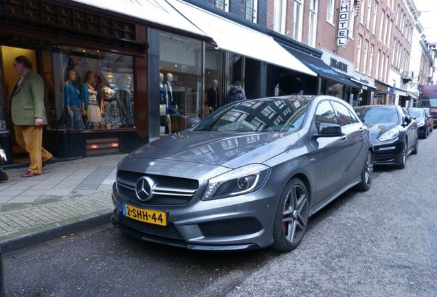 Mercedes-Benz A 45 AMG