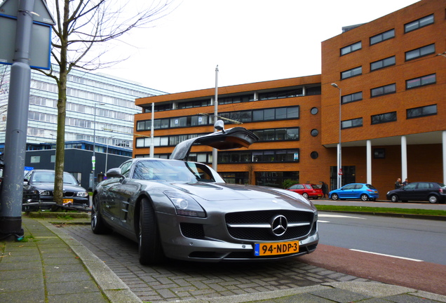 Mercedes-Benz SLS AMG