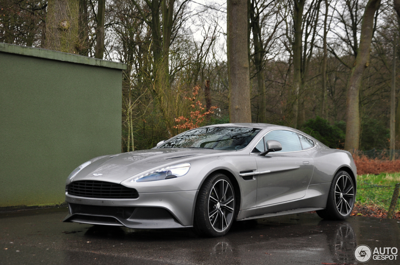 Aston Martin Vanquish 2013