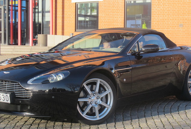 Aston Martin V8 Vantage Roadster