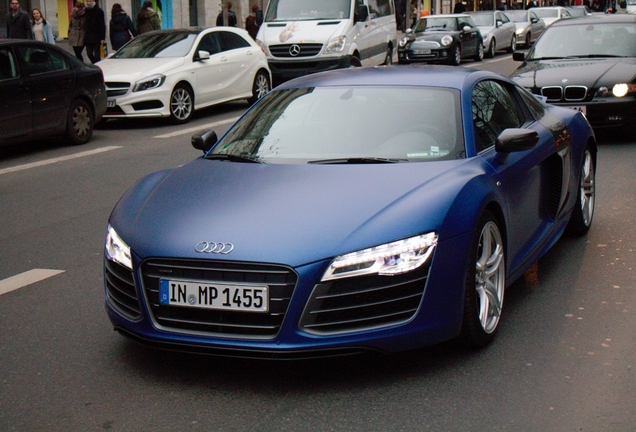 Audi R8 V10 Plus 2013