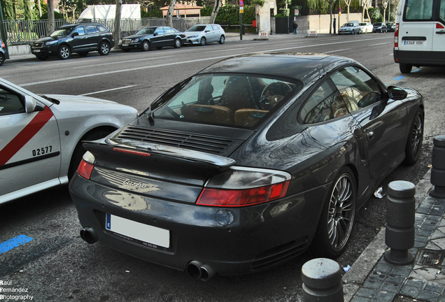 Porsche 996 Turbo