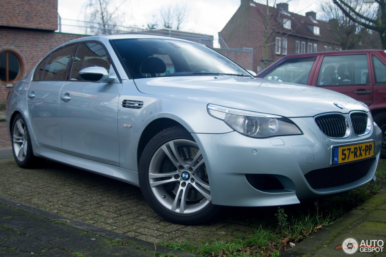 BMW M5 E60 2005