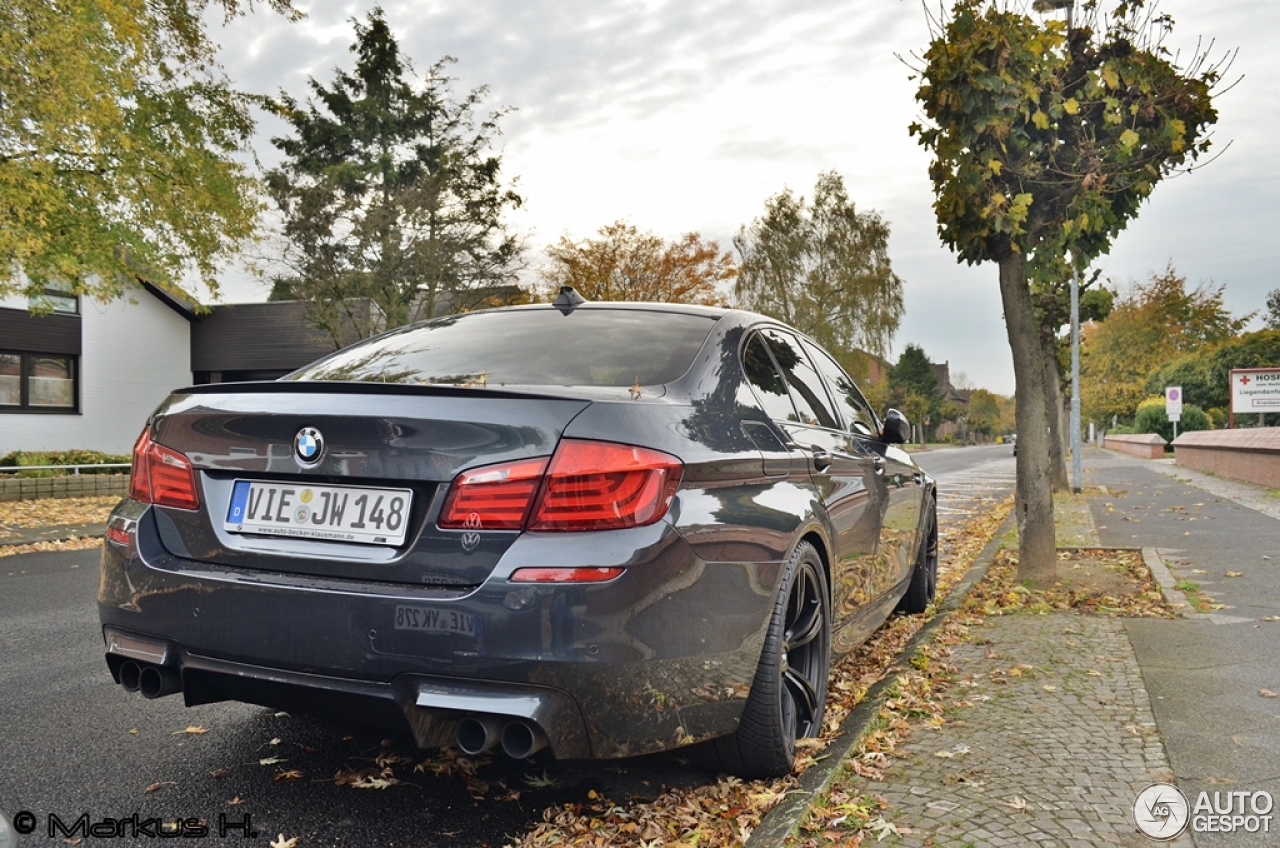 BMW M5 F10 2011