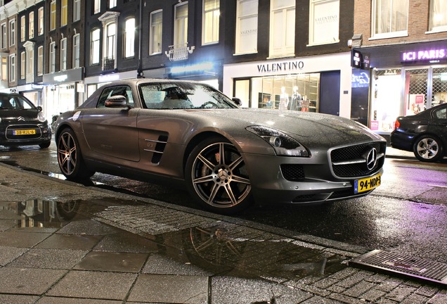 Mercedes-Benz SLS AMG