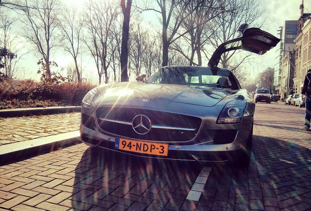 Mercedes-Benz SLS AMG