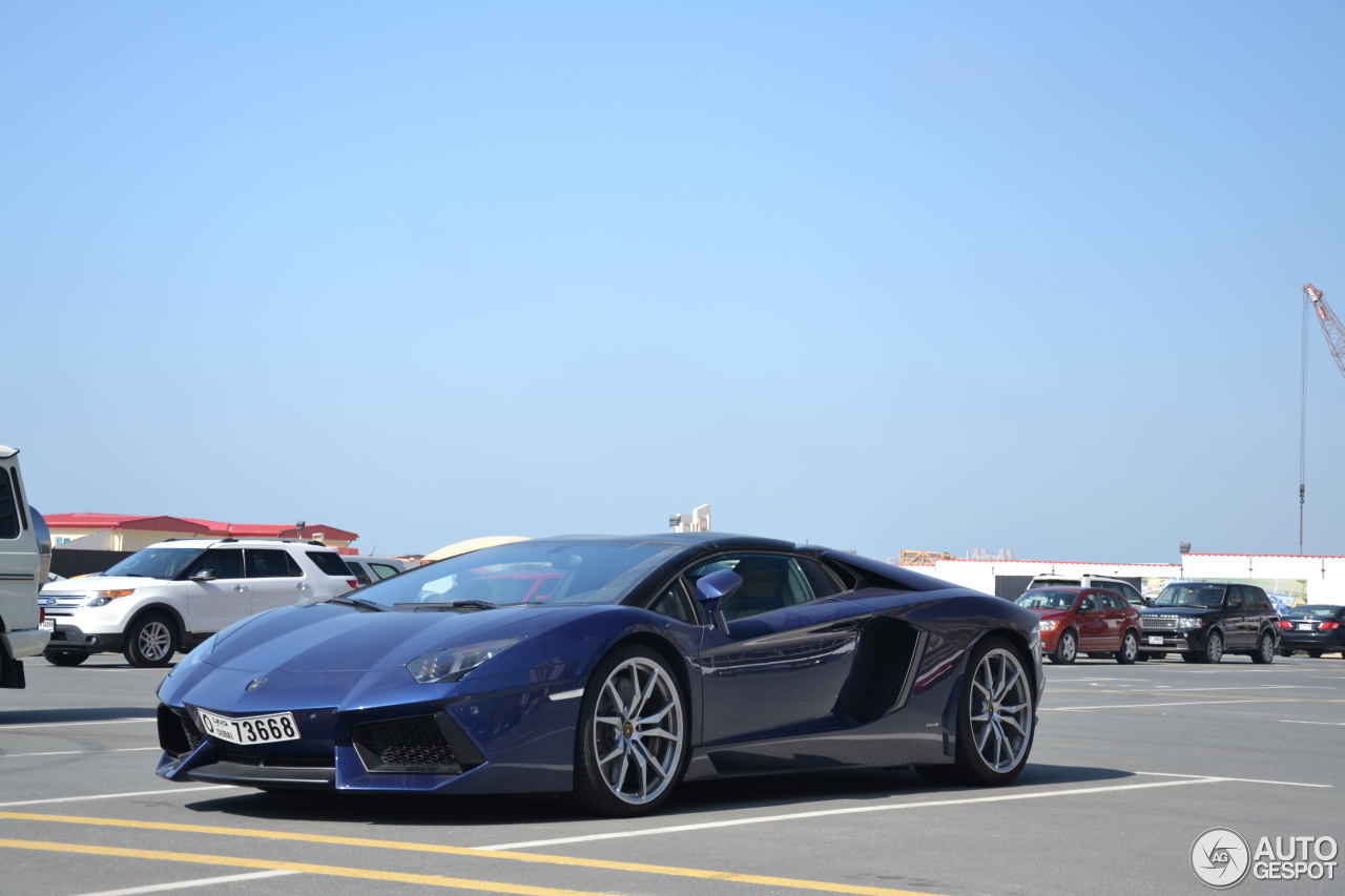 Lamborghini Aventador LP700-4 Roadster