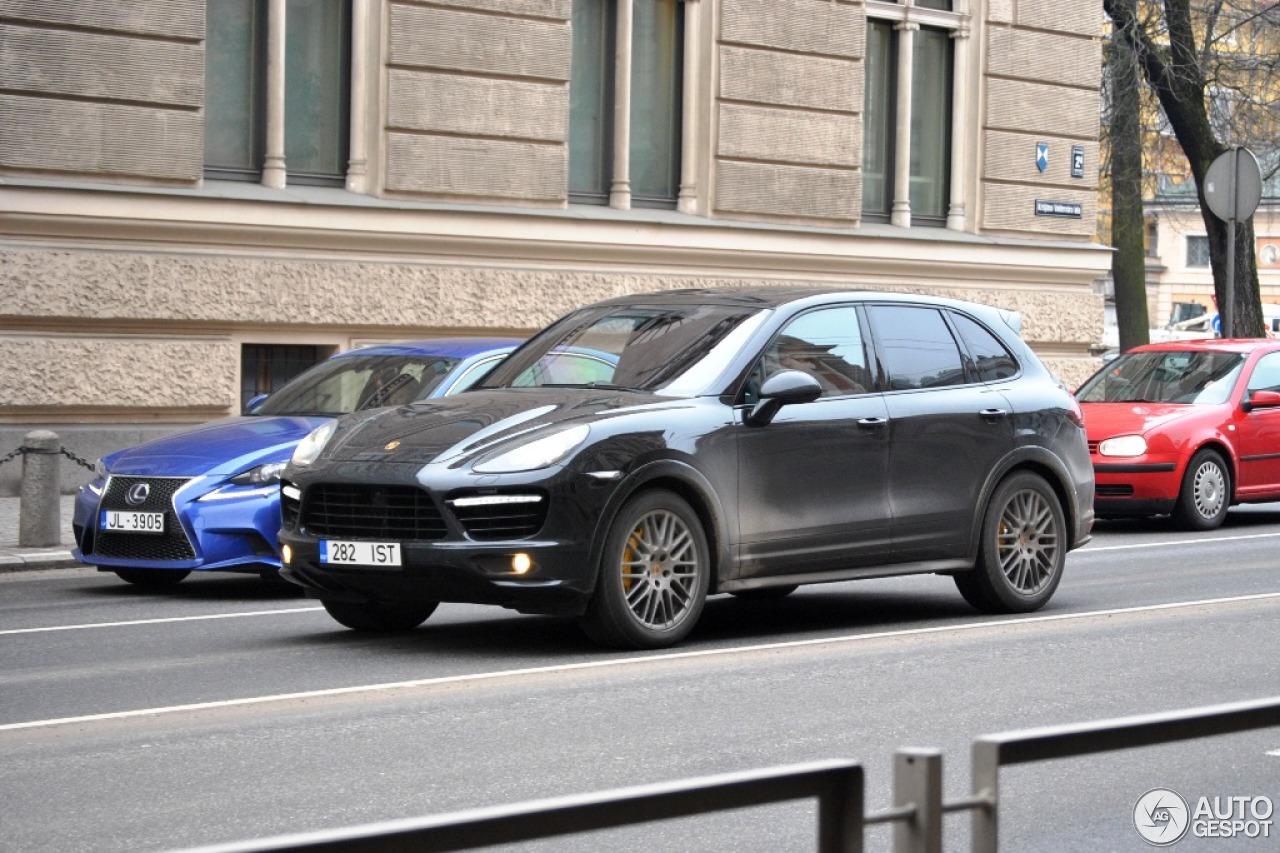 Porsche 958 Cayenne Turbo S