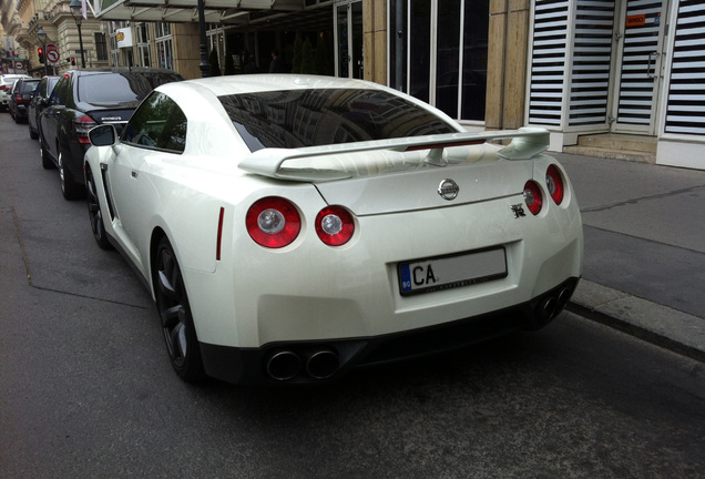 Nissan GT-R