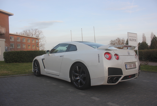 Nissan GT-R