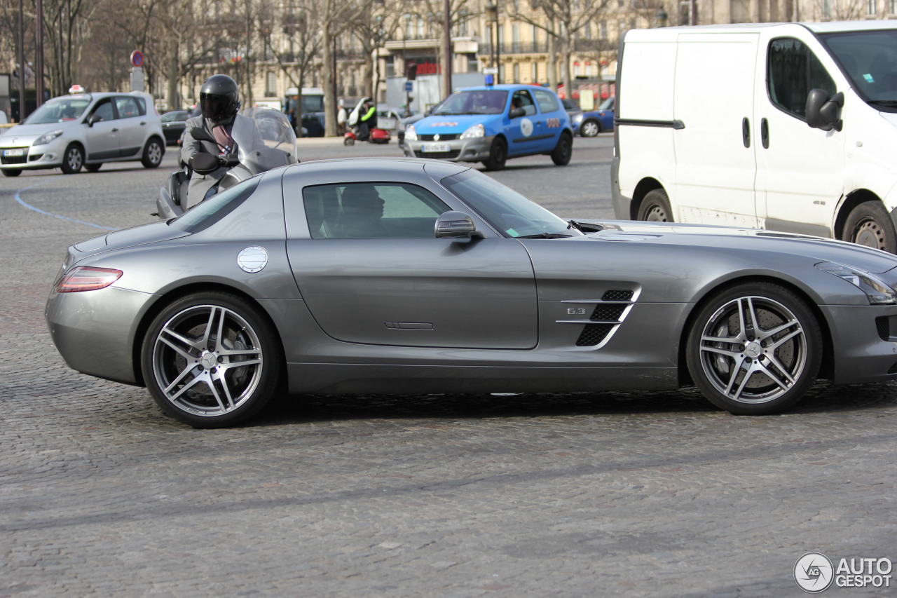 Mercedes-Benz SLS AMG