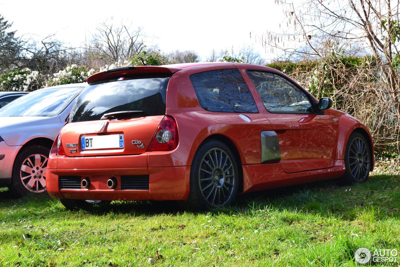 Renault Clio V6 Phase II