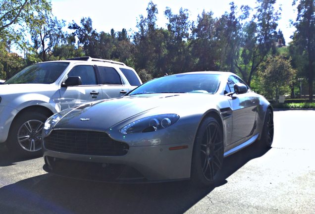 Aston Martin V8 Vantage 2012