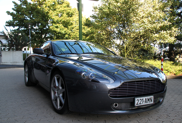 Aston Martin V8 Vantage