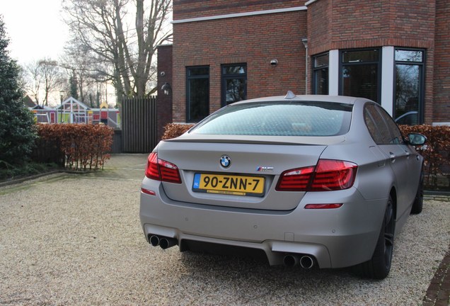 BMW M5 F10 2011