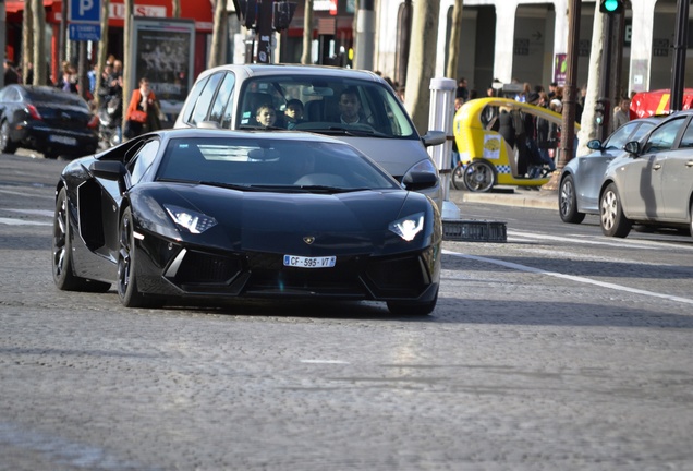 Lamborghini Aventador LP700-4