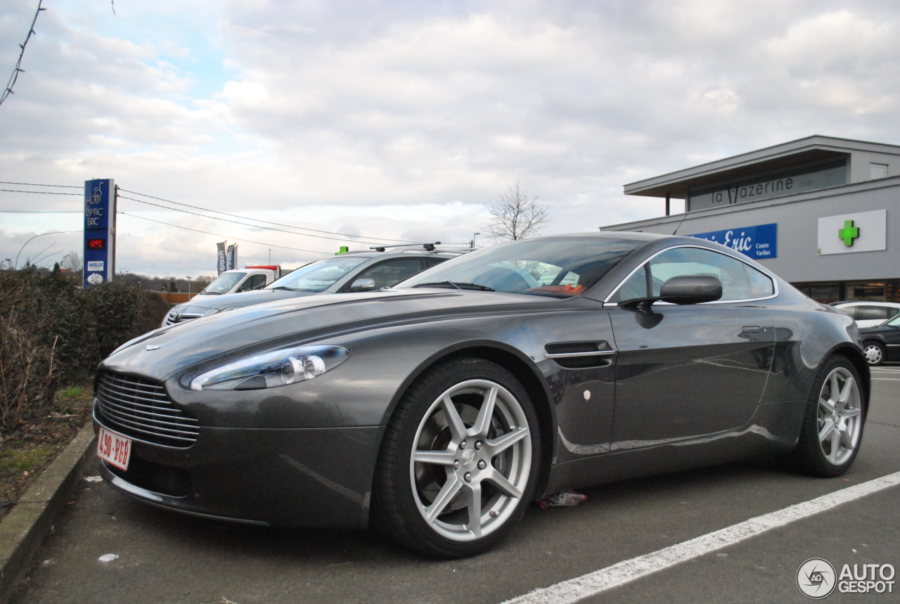 Aston Martin V8 Vantage