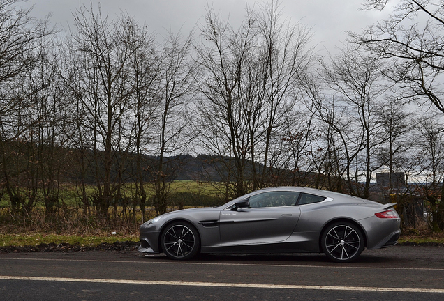 Aston Martin Vanquish 2013