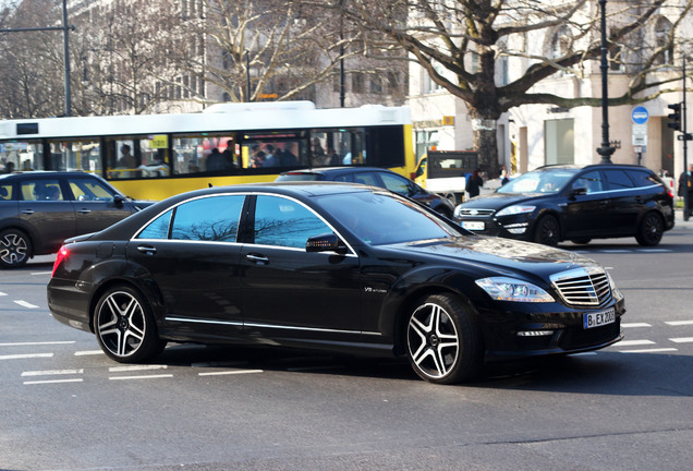 Mercedes-Benz S 63 AMG W221 2011