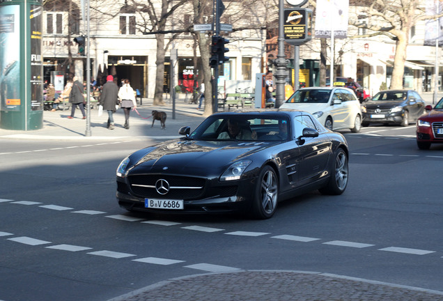 Mercedes-Benz SLS AMG