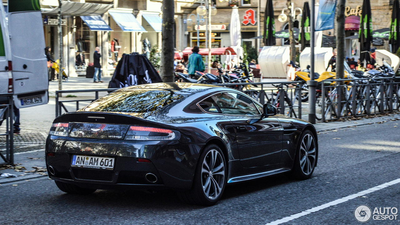 Aston Martin V12 Vantage