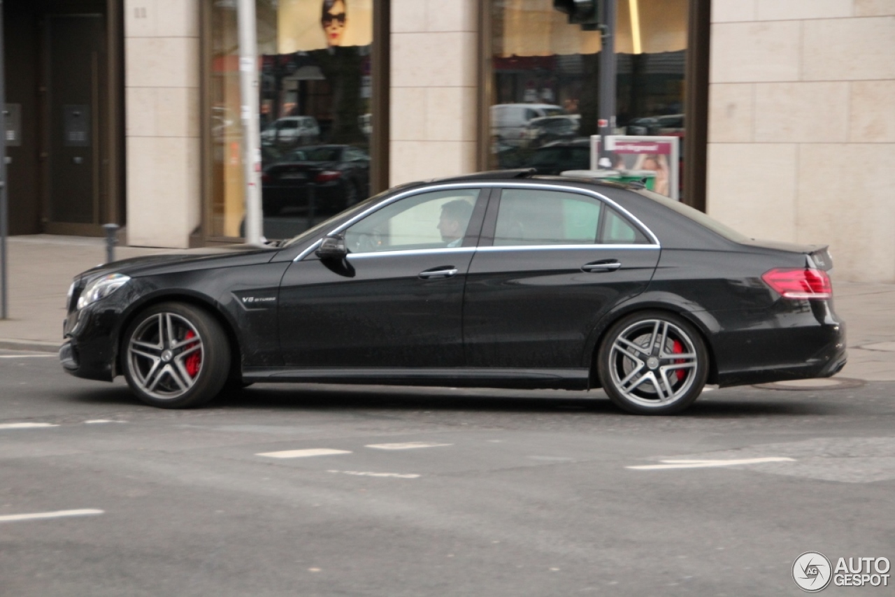 Mercedes-Benz E 63 AMG W212 V8 Biturbo