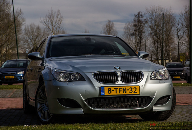 BMW M5 E60 2005