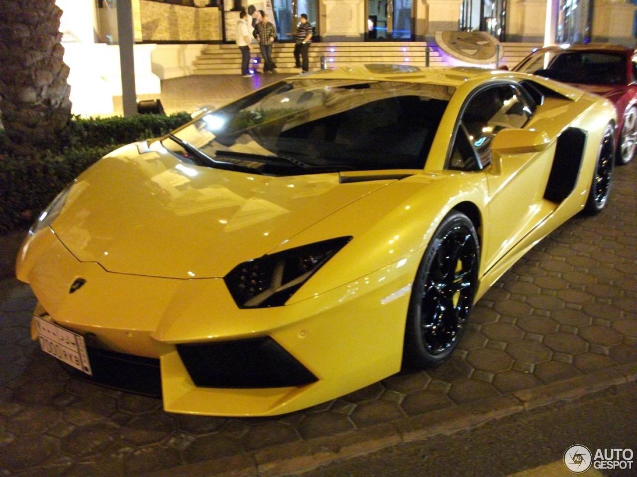 Lamborghini Aventador LP700-4