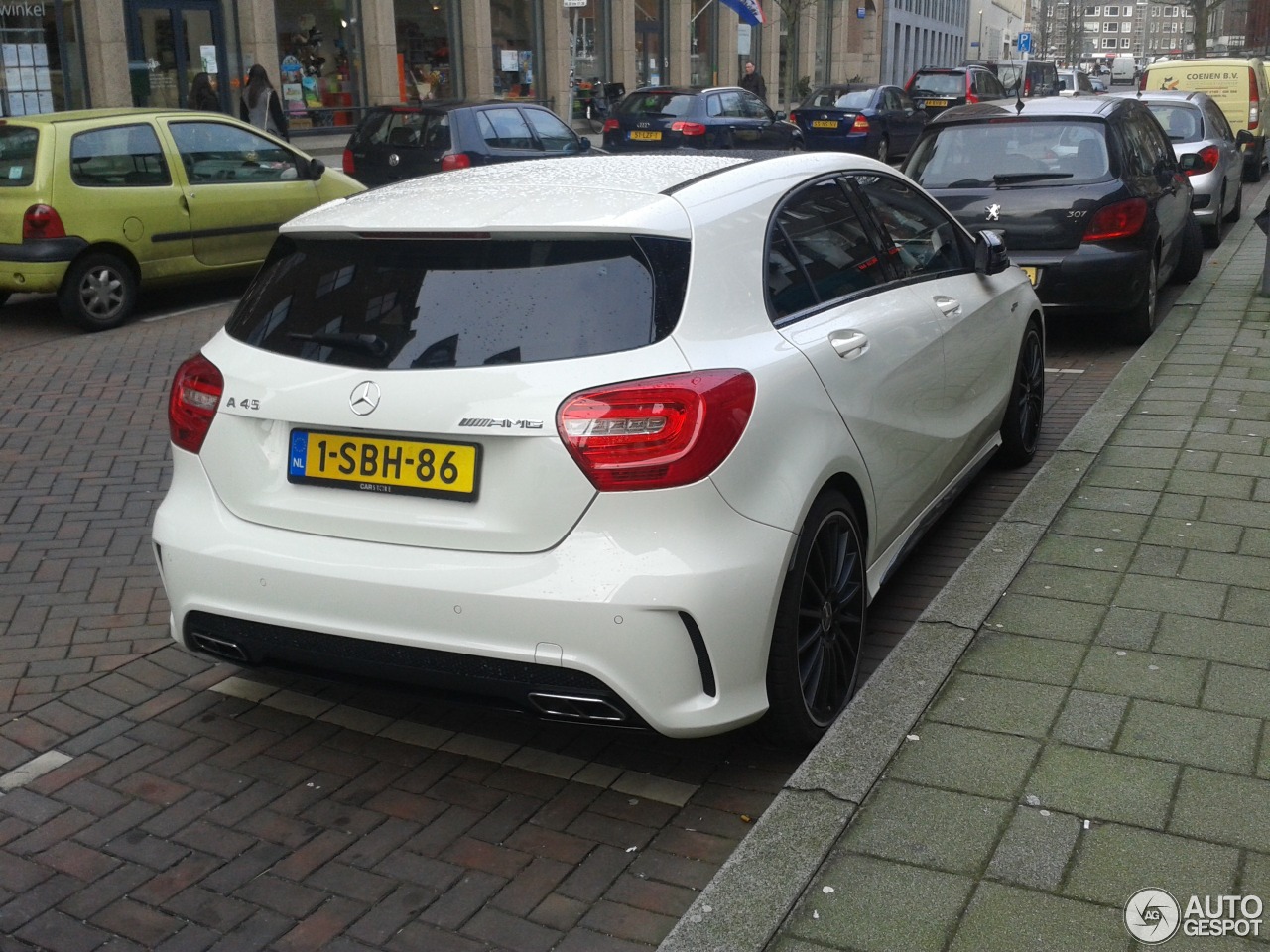 Mercedes-Benz A 45 AMG