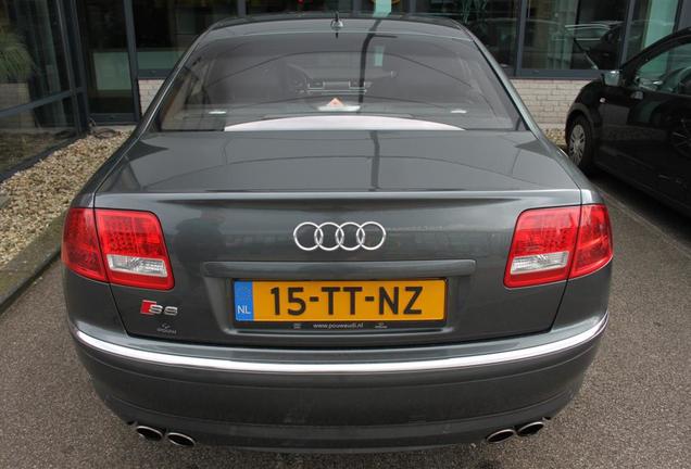 Audi S8 D3