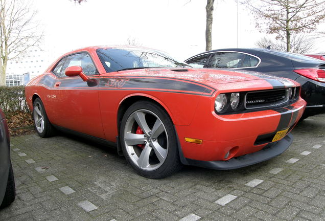 Dodge Challenger SRT-8