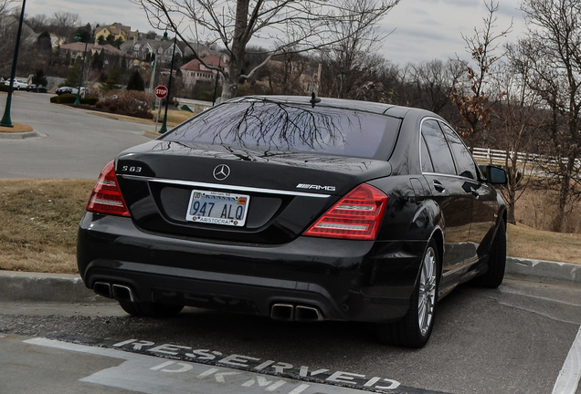 Mercedes-Benz S 63 AMG W221 2011