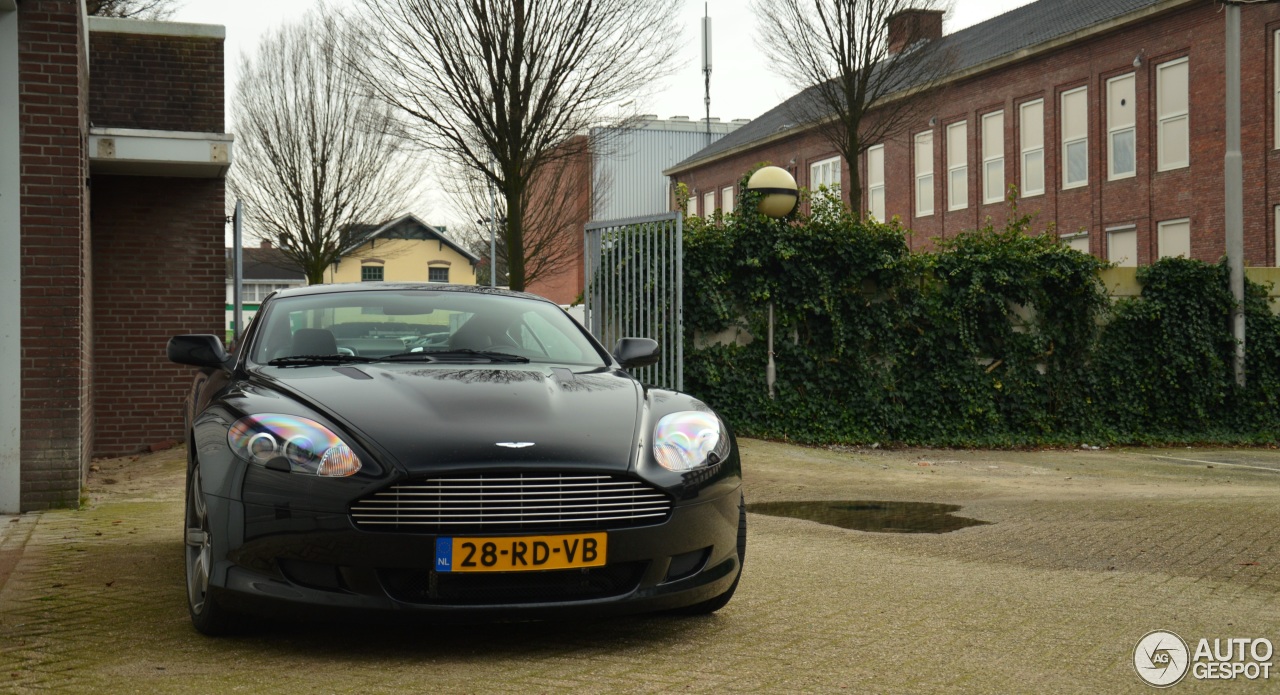 Aston Martin DB9