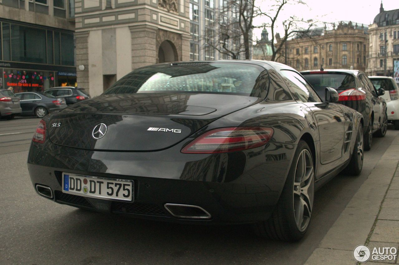 Mercedes-Benz SLS AMG