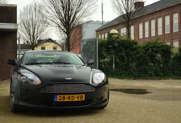 Aston Martin DB9