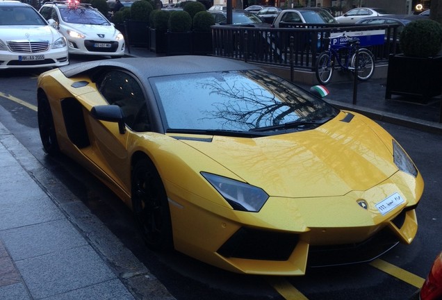 Lamborghini Aventador LP700-4