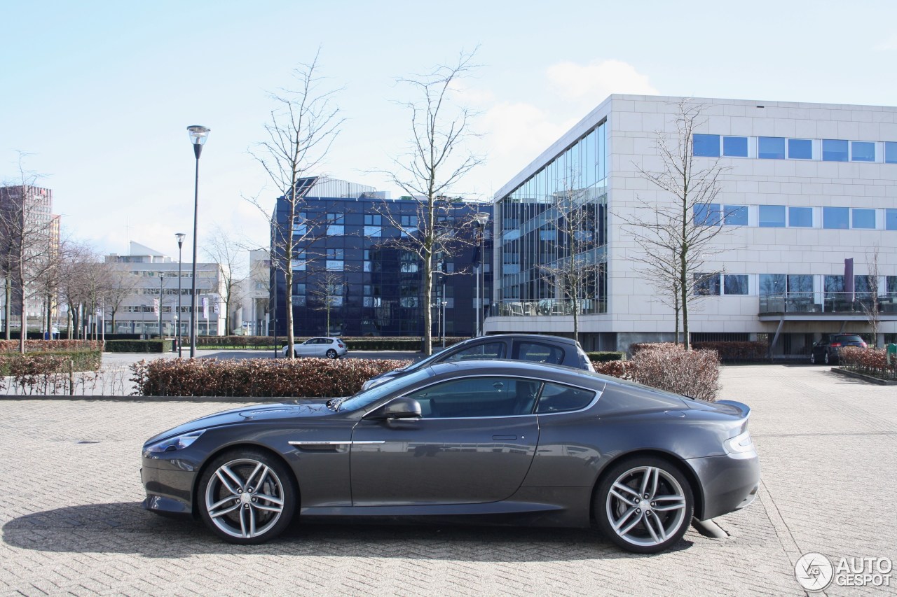 Aston Martin DB9 2013