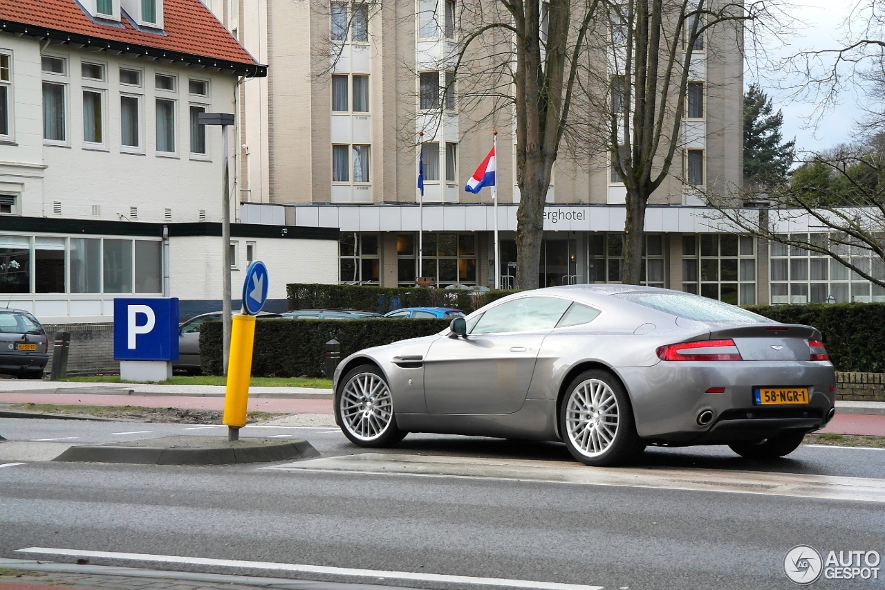 Aston Martin V8 Vantage