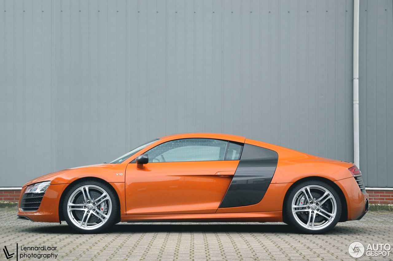 Audi R8 V10 Plus 2013