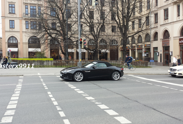 Jaguar F-TYPE S Convertible