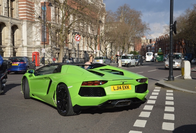 Lamborghini Aventador LP700-4 Roadster