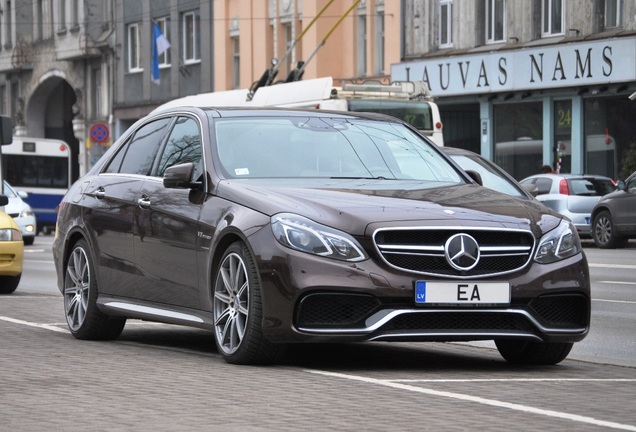 Mercedes-Benz E 63 AMG S W212