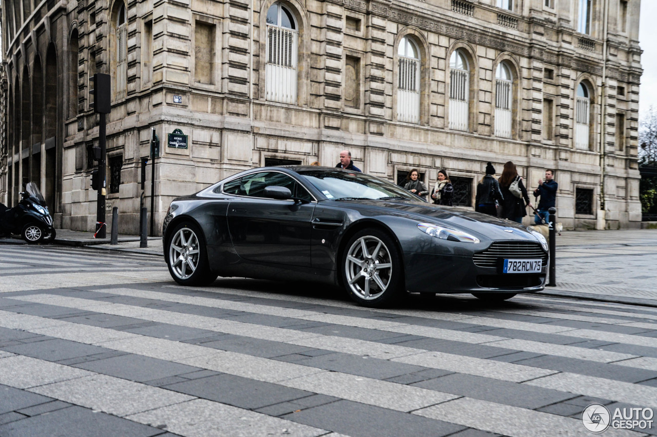 Aston Martin V8 Vantage