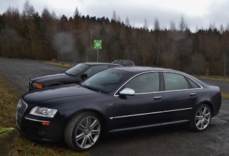 Audi S8 D3