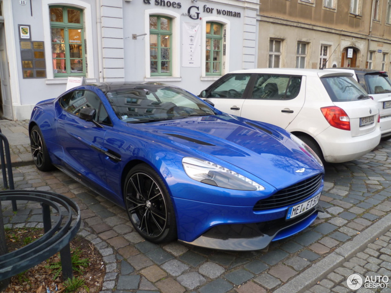 Aston Martin Vanquish 2013