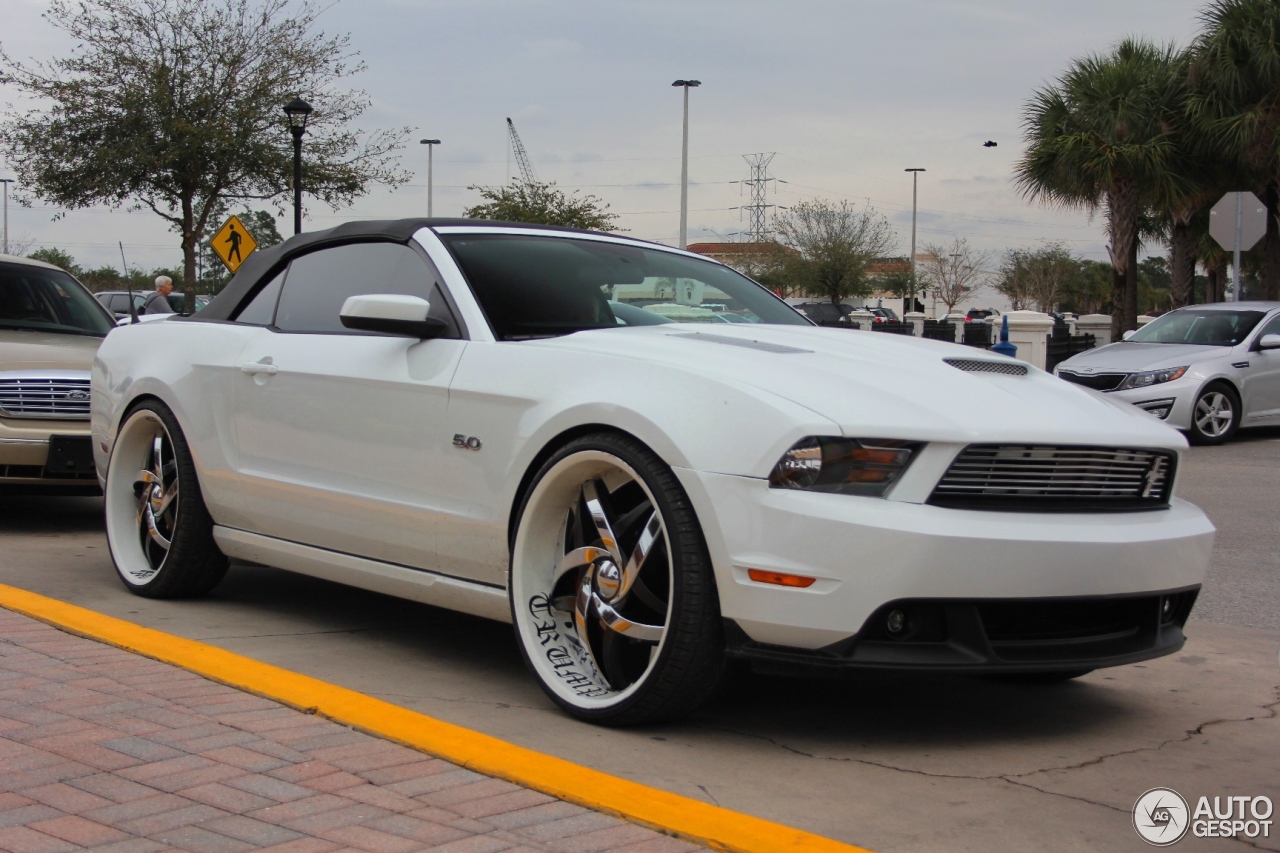 Ford Mustang GT Convertible 2011