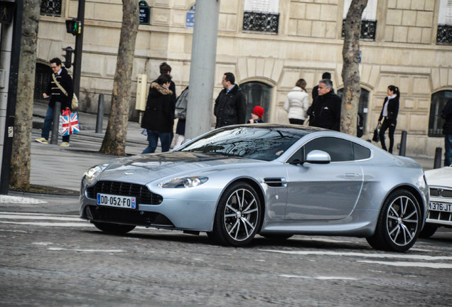 Aston Martin V8 Vantage 2012