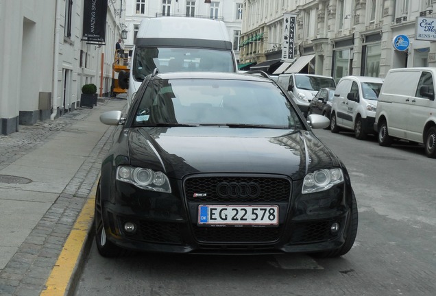 Audi RS4 Avant B7