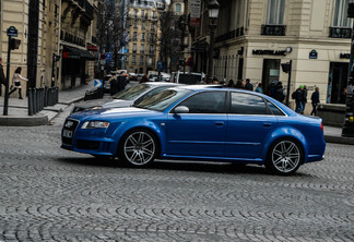 Audi RS4 Sedan